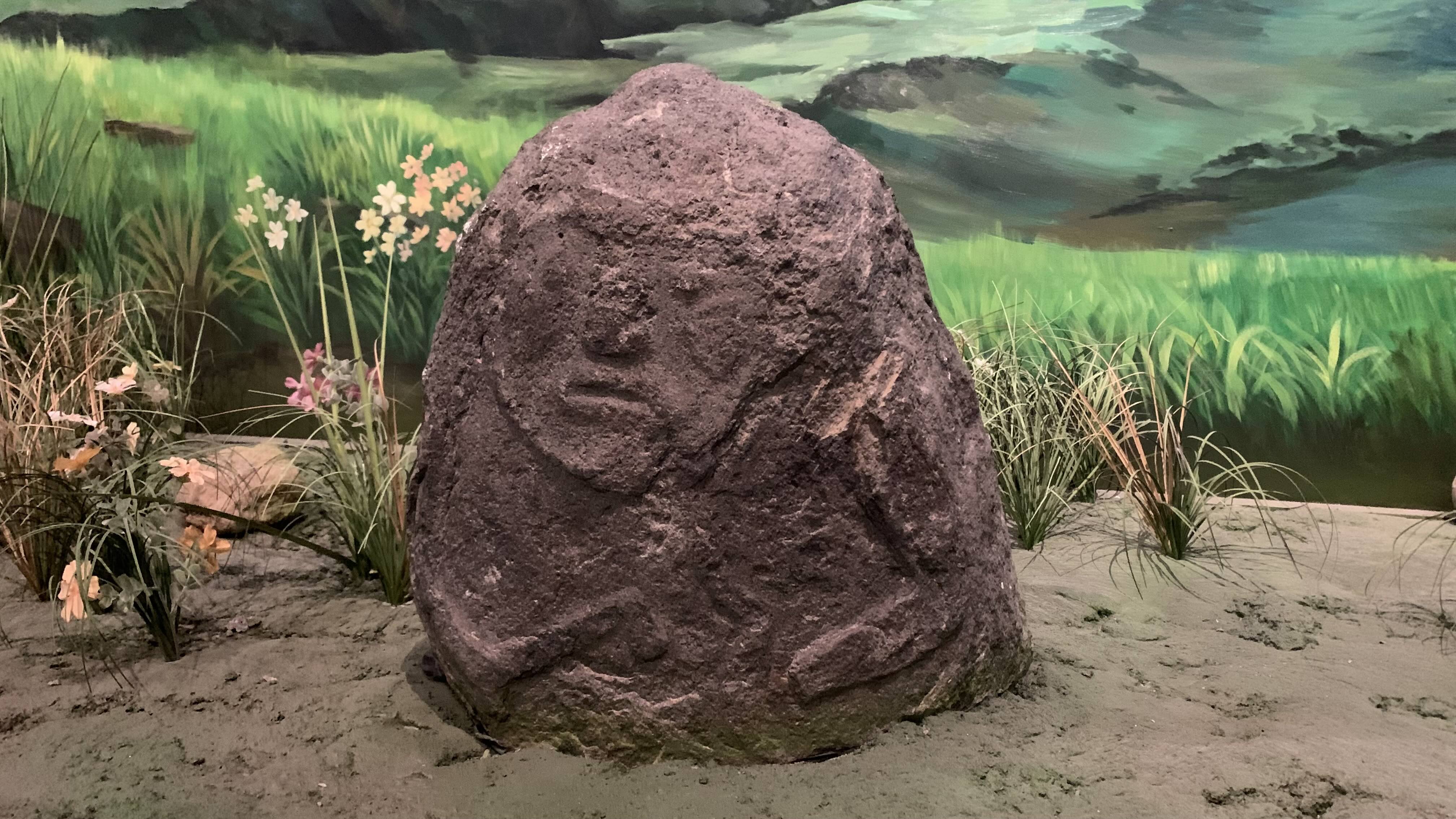 查干郭勒墓地石人