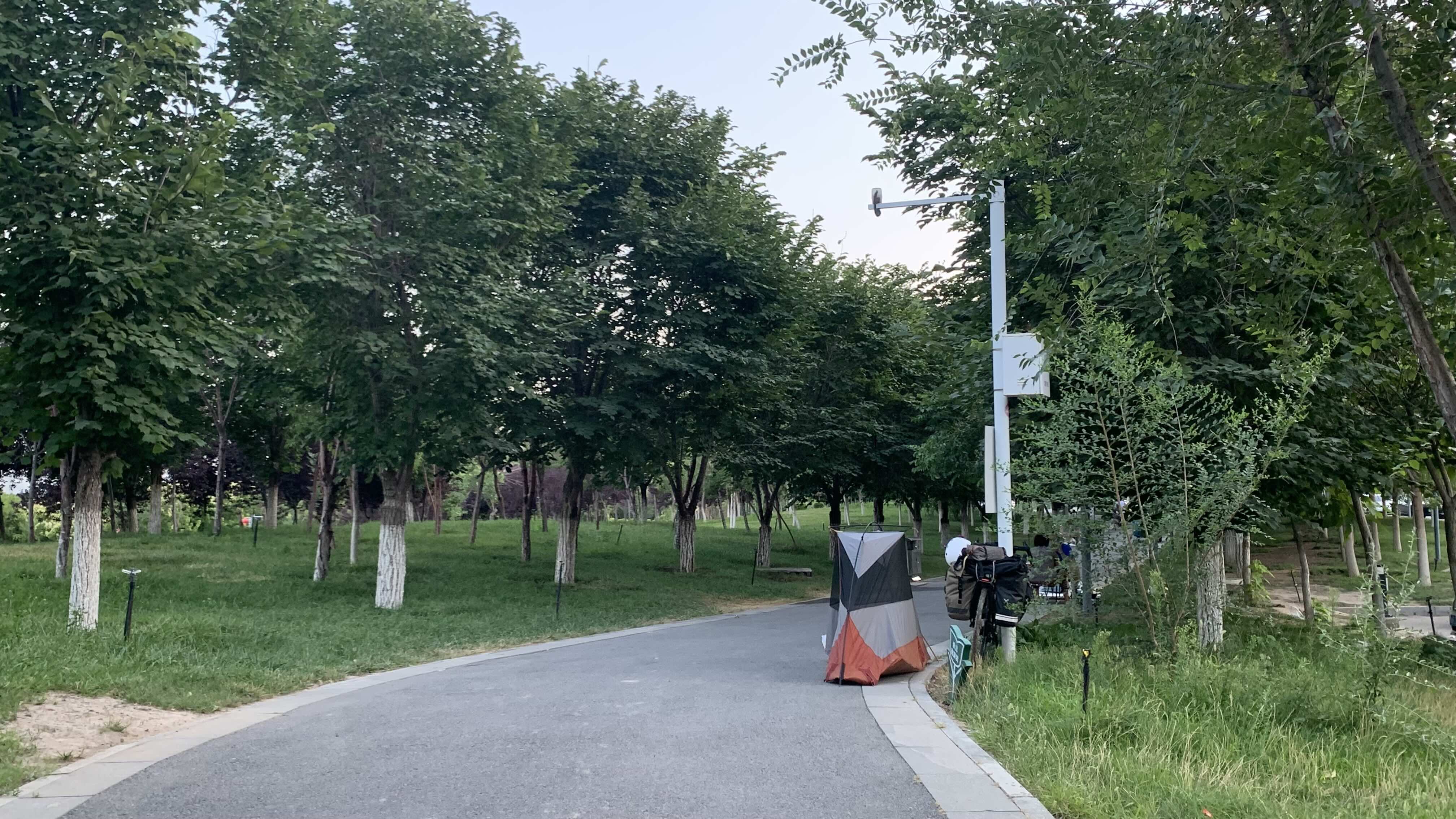 自行車道扎營