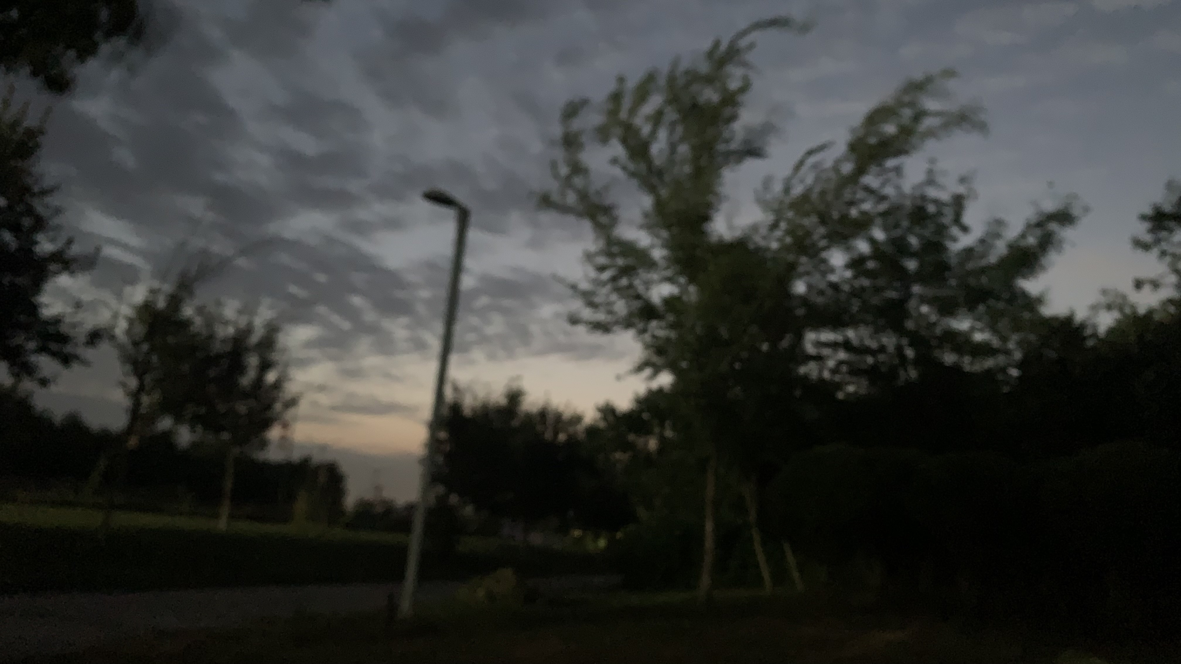 清晨六點