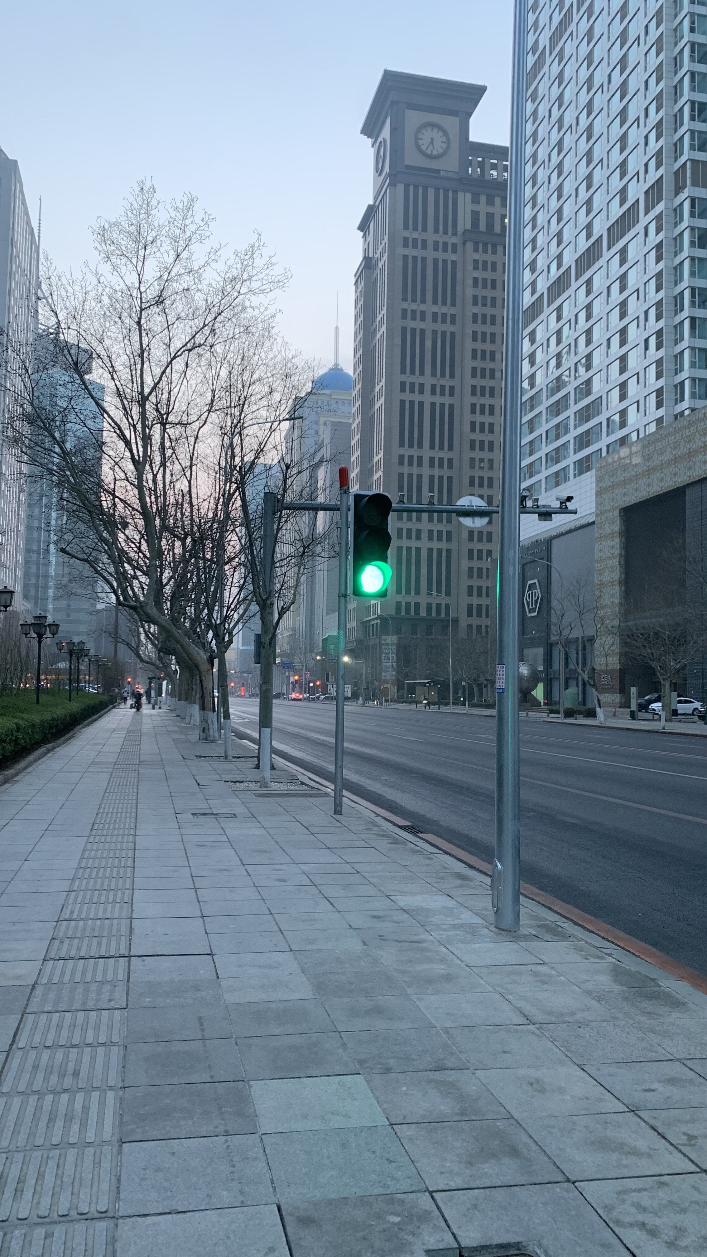 直的拍的城市