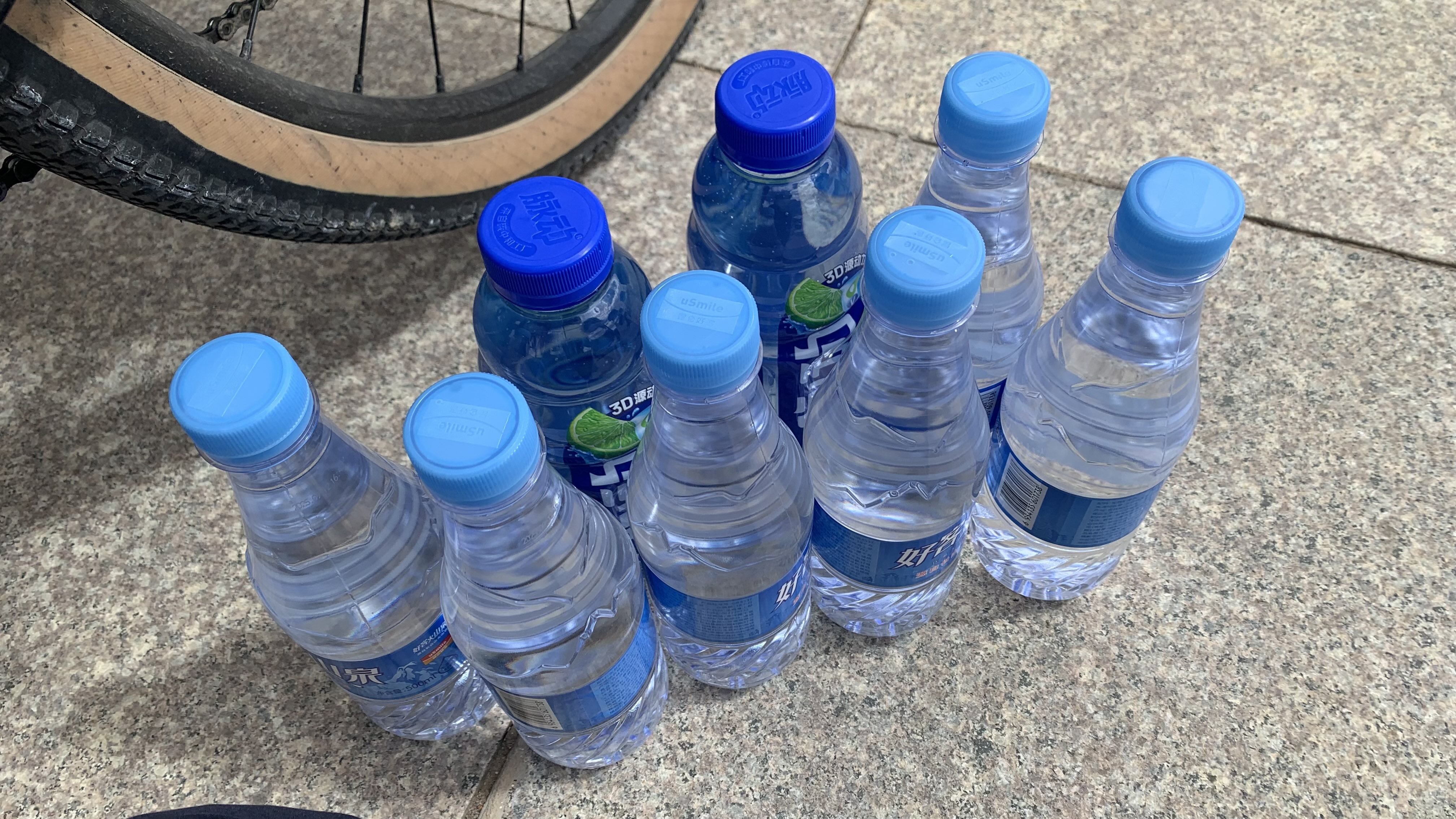 兩天份飲水