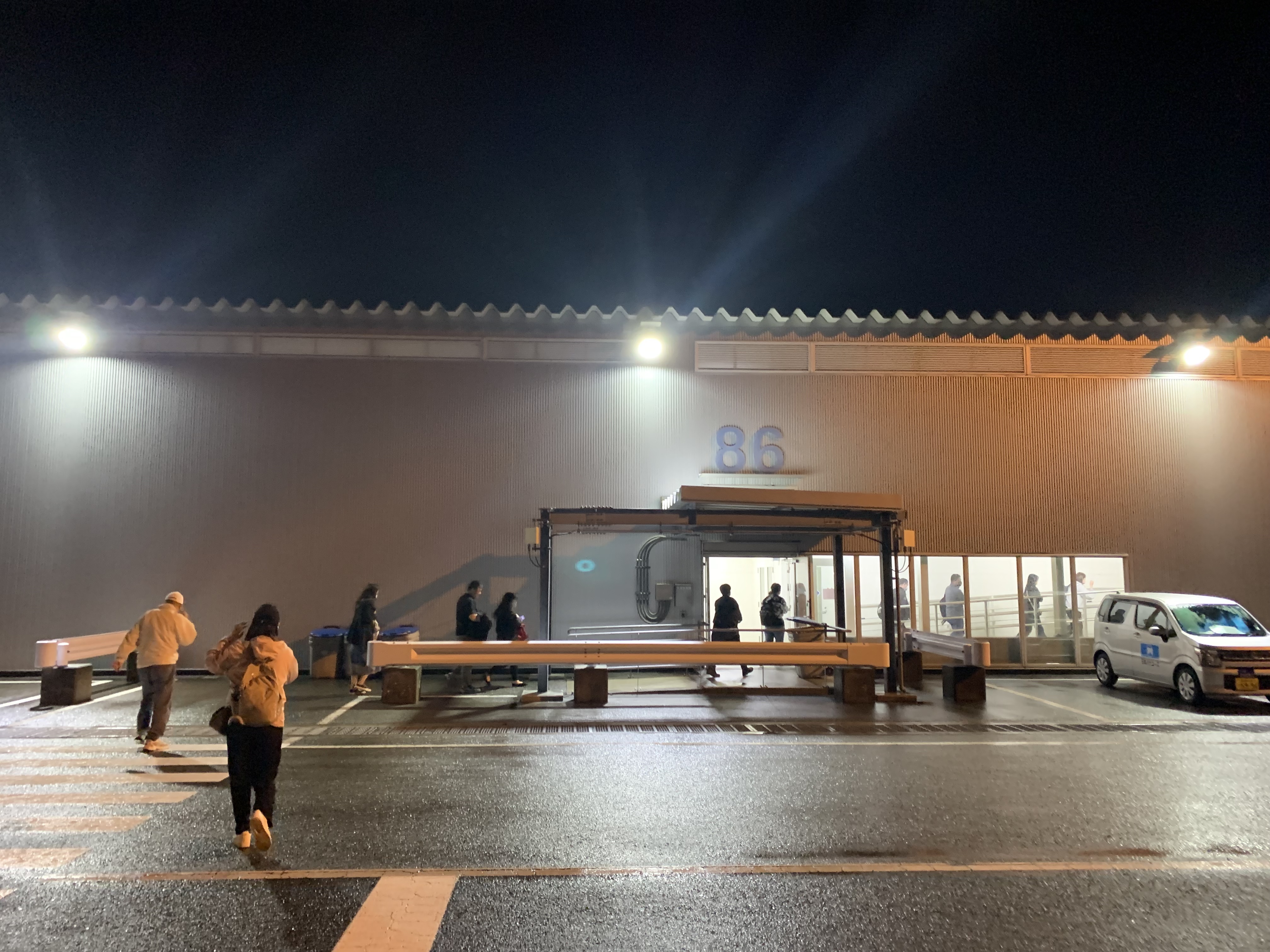 抵達關西機場T2