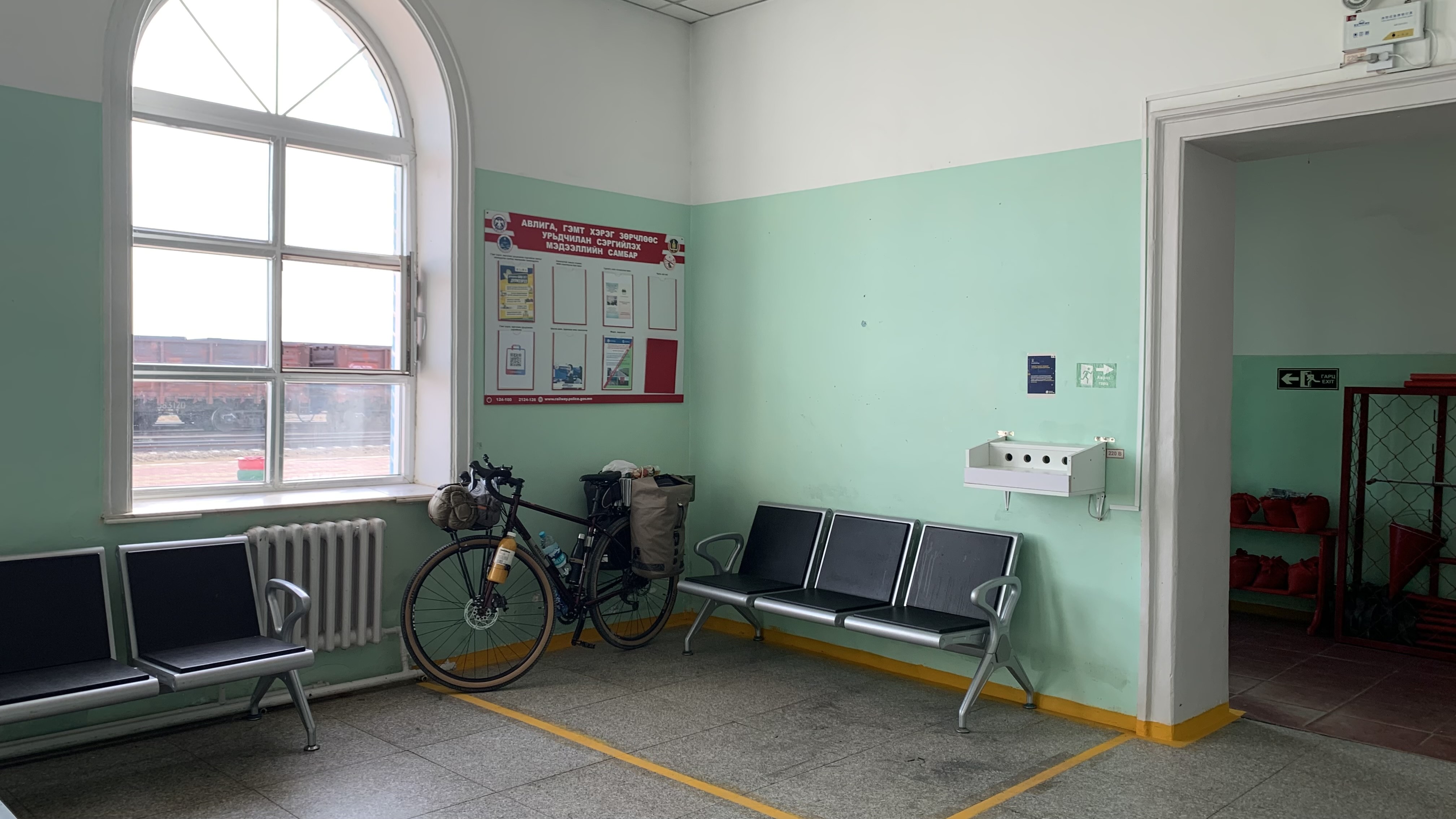 Airag車站睡覺角落