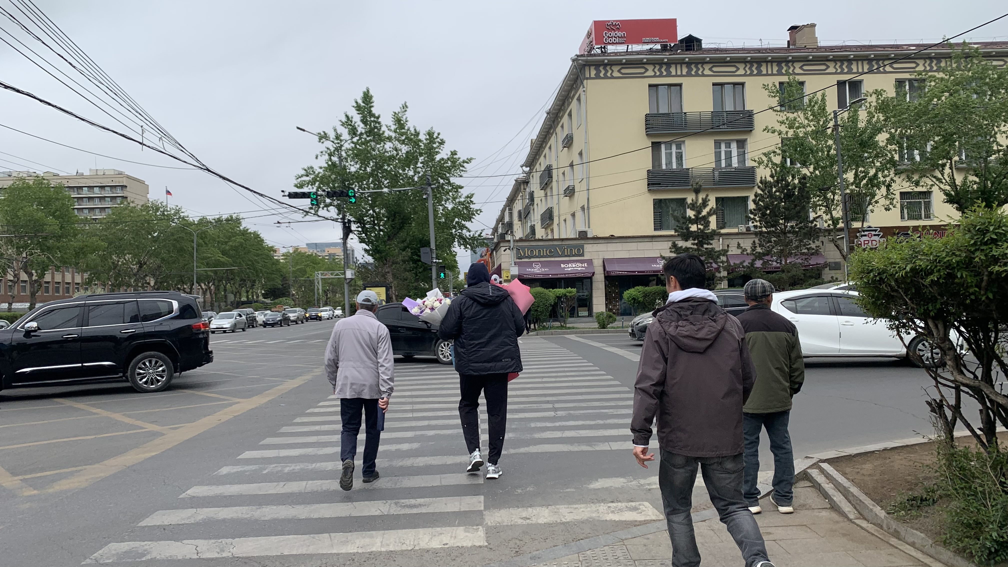 烏蘭巴托持花者