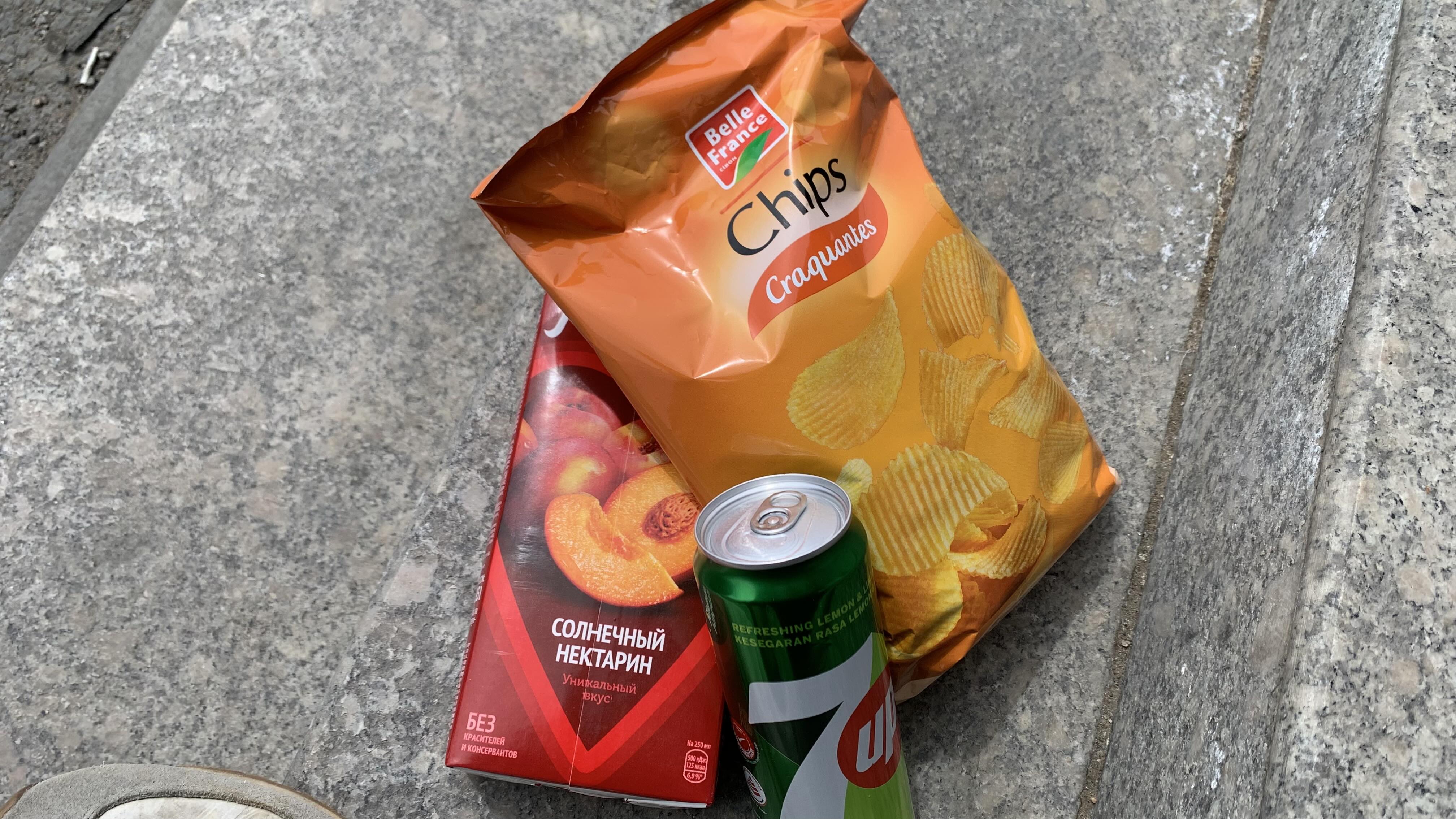 斜躺的樹